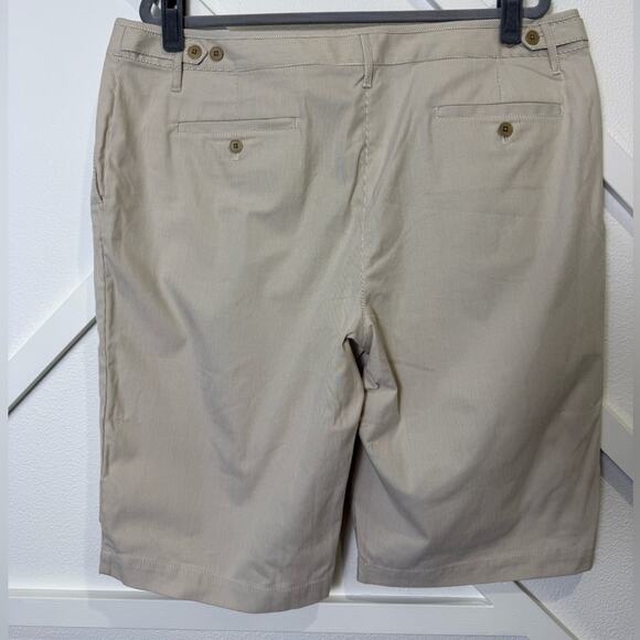 NWT Talbots Pinstripe Stretch Bermuda Shorts Cream Tan 13” Inseam Size 18 - Picture 2 of 9